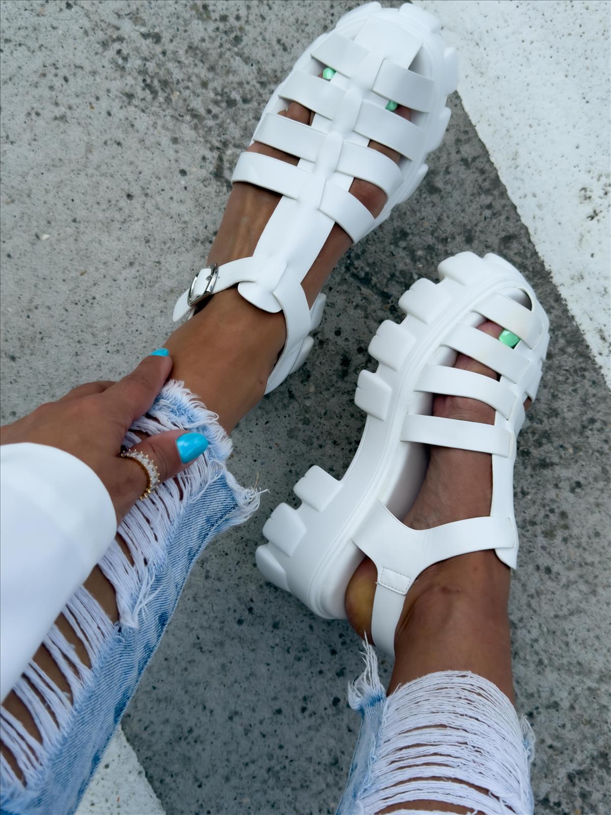 efashion s.r.o. - DOB;Accesoires;Schuhe;Young Fashion - Medvedov