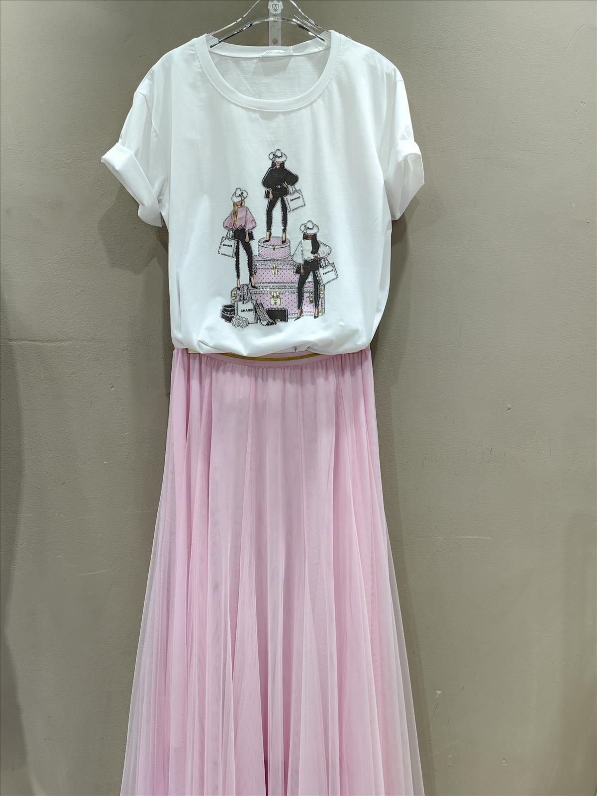 Miss Furs GmbH - MISS FURS Damenmode - Accessoires, Sportswear, Jeans, Tops, Bags