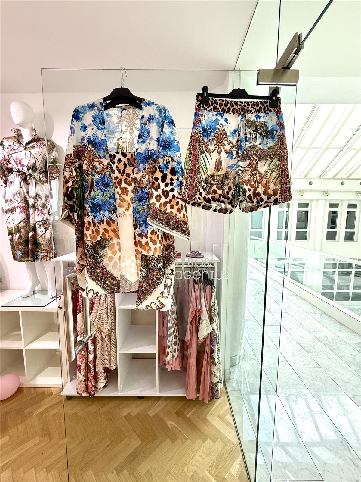 Modeagentur Ditta Boss e. K. - Damenbekleidung