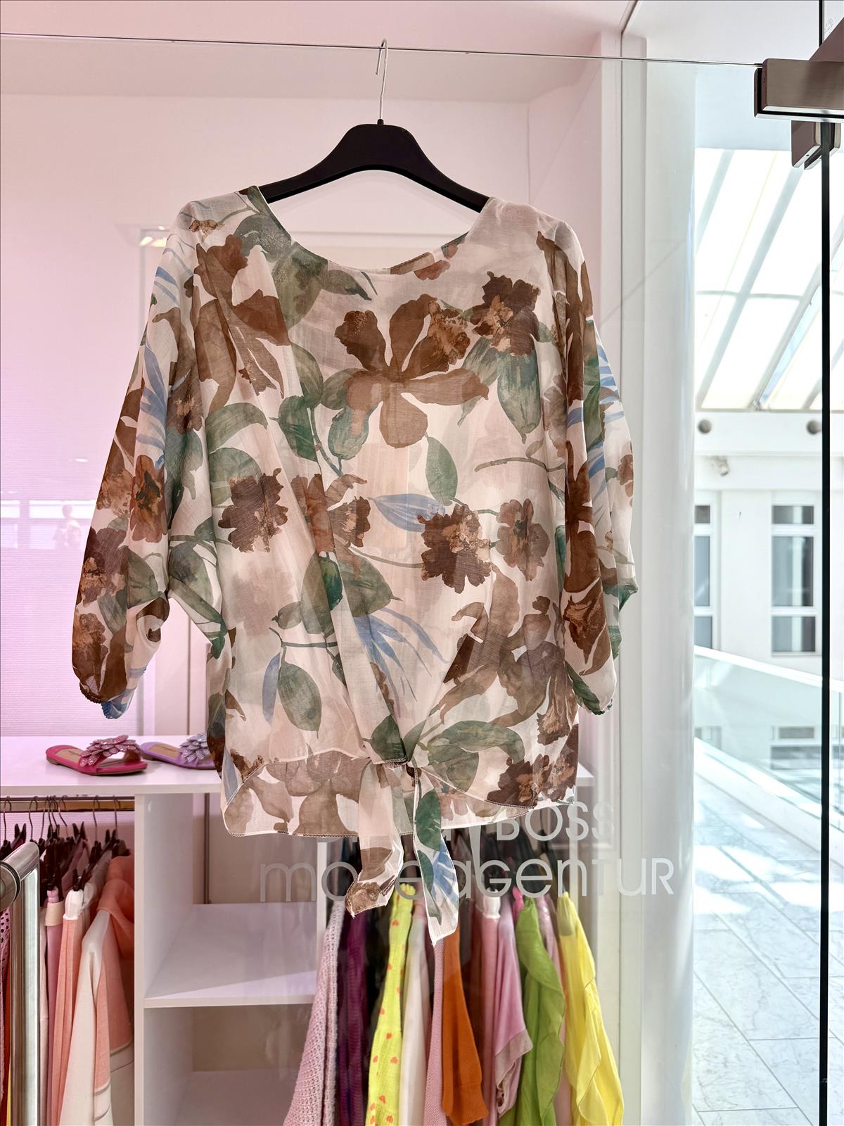 Modeagentur Ditta Boss e. K. - Damenbekleidung
