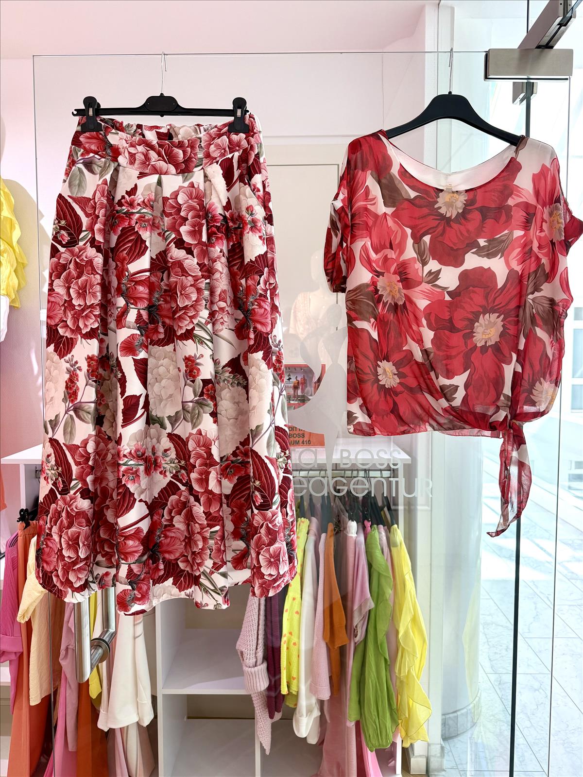 Modeagentur Ditta Boss e. K. - Damenbekleidung