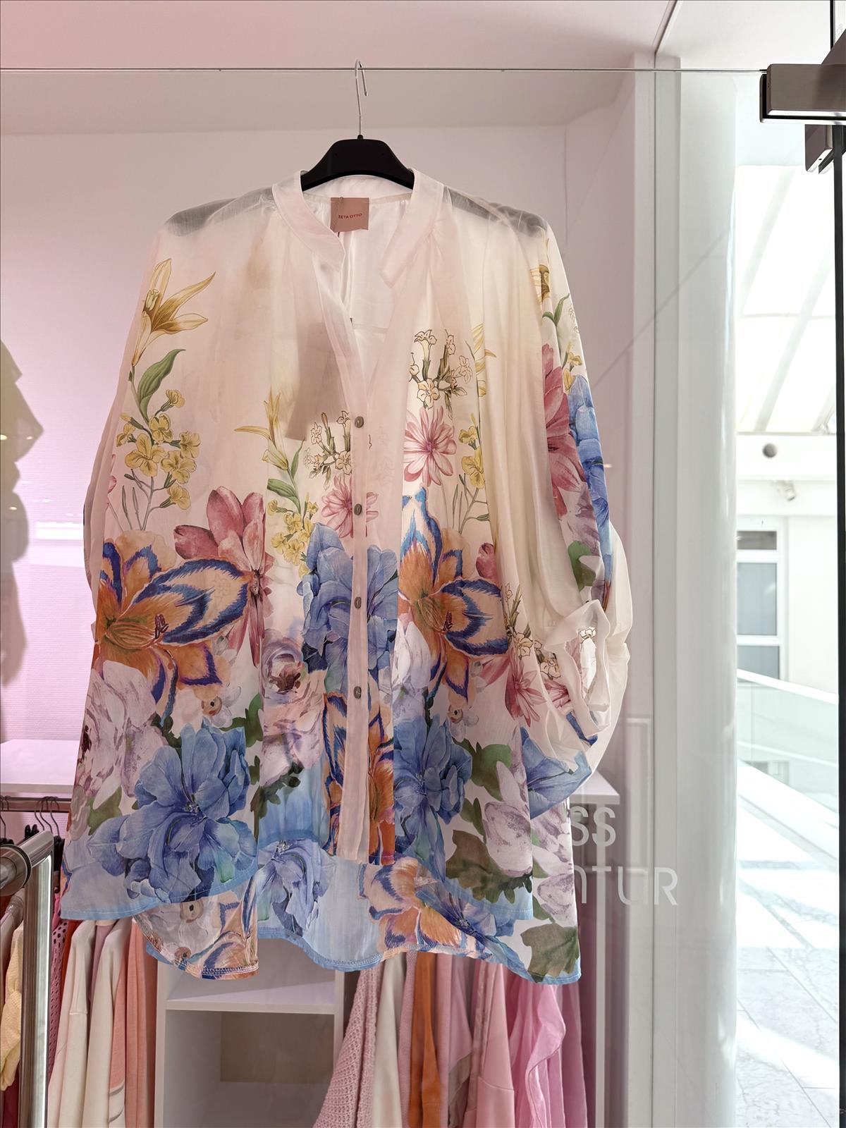 Modeagentur Ditta Boss e. K. - Damenbekleidung