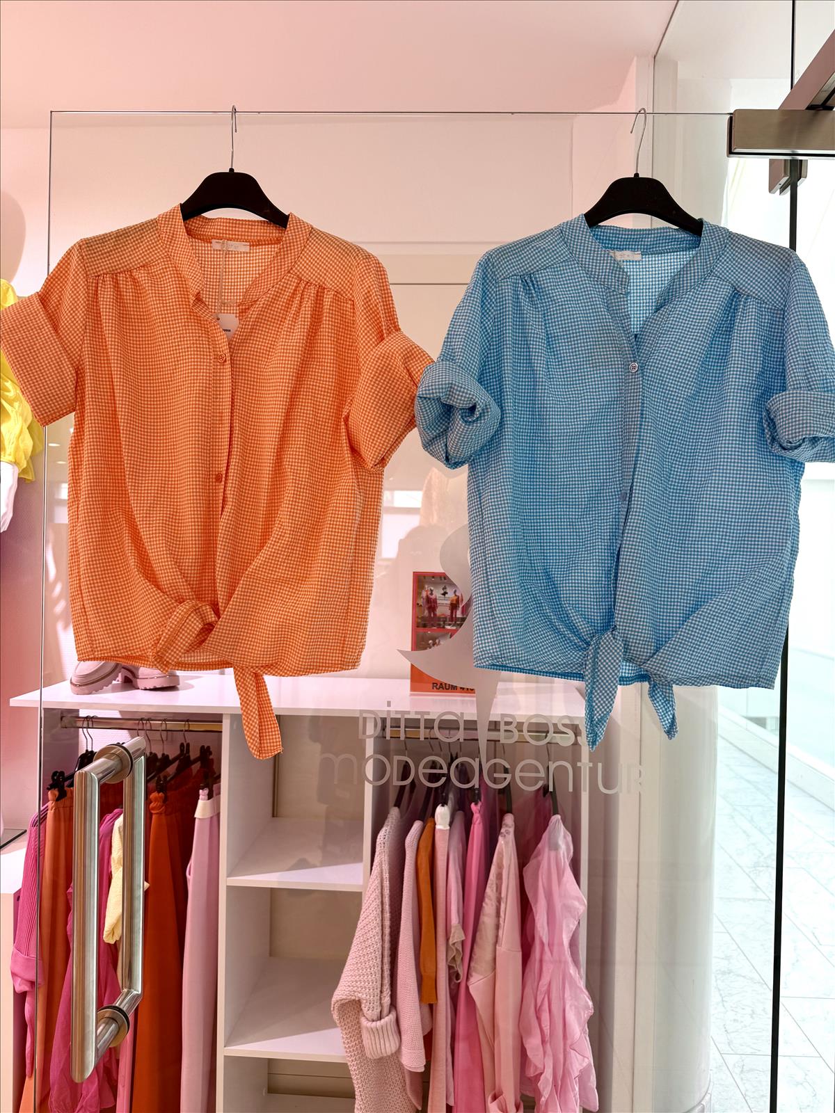 Modeagentur Ditta Boss e. K. - Damenbekleidung