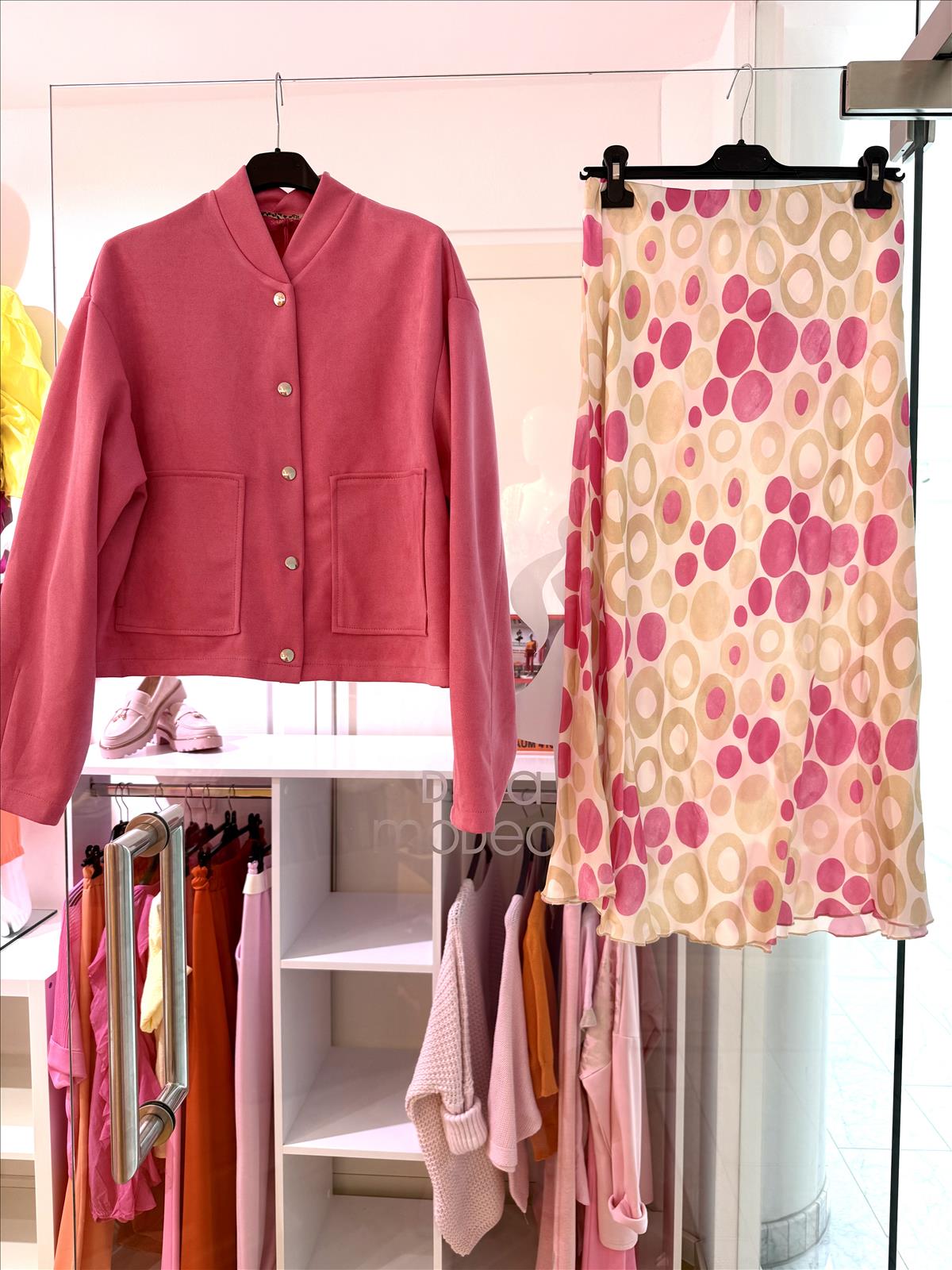 Modeagentur Ditta Boss e. K. - Damenbekleidung