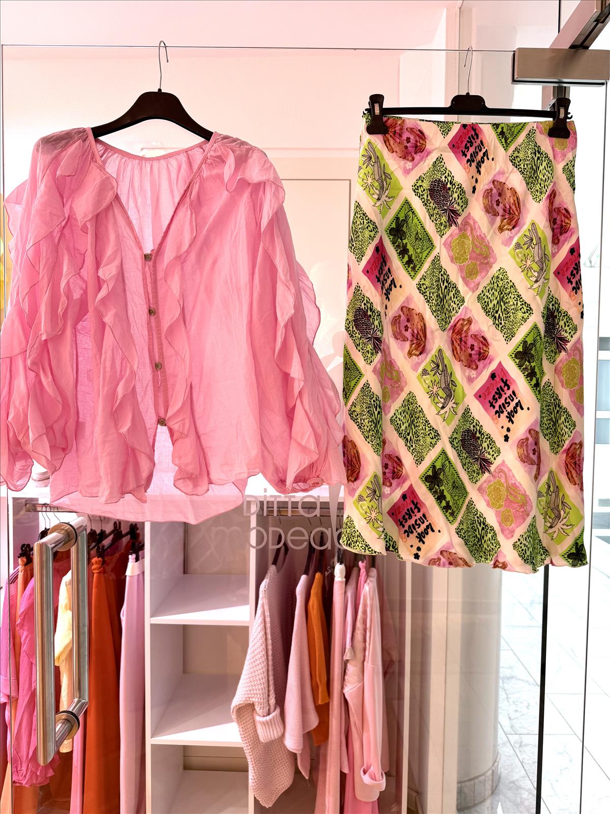 Modeagentur Ditta Boss e. K. - Damenbekleidung