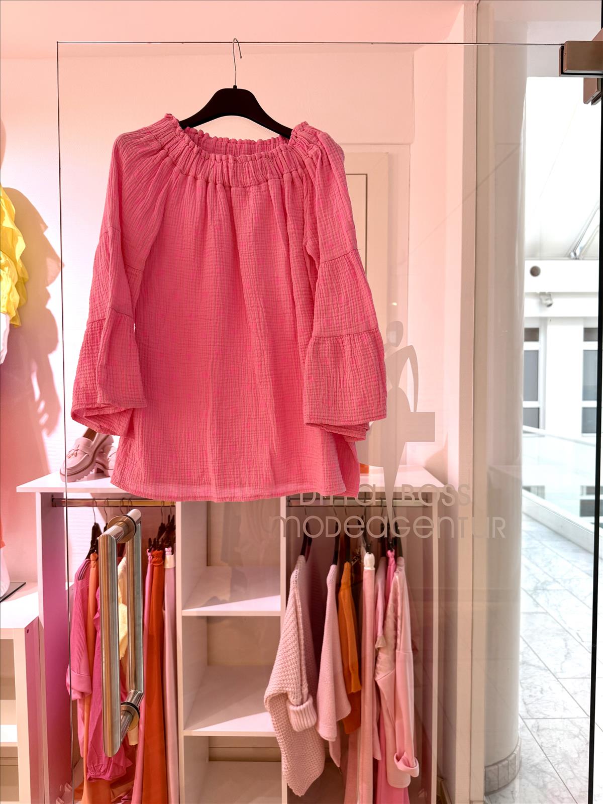 Modeagentur Ditta Boss e. K. - Damenbekleidung