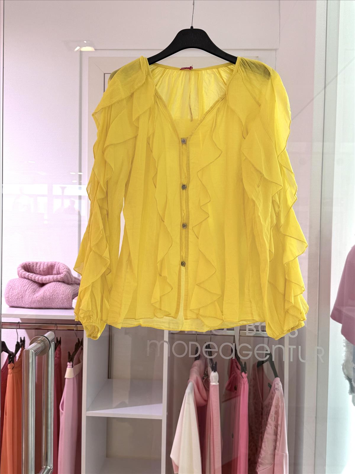 Modeagentur Ditta Boss e. K. - Damenbekleidung