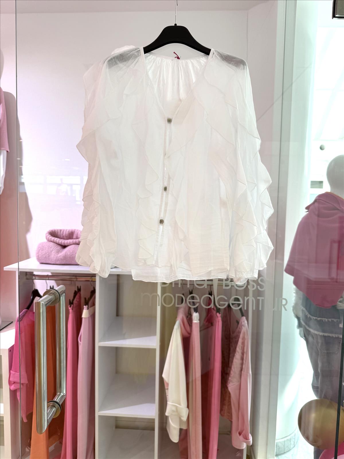 Modeagentur Ditta Boss e. K. - Damenbekleidung