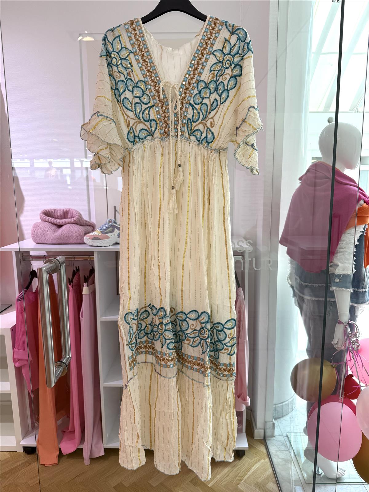 Modeagentur Ditta Boss e. K. - Damenbekleidung