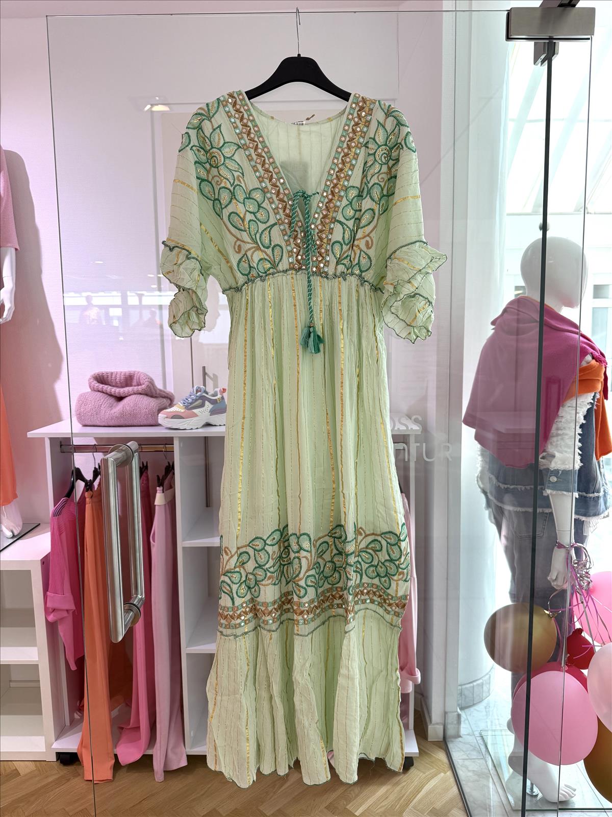 Modeagentur Ditta Boss e. K. - Damenbekleidung