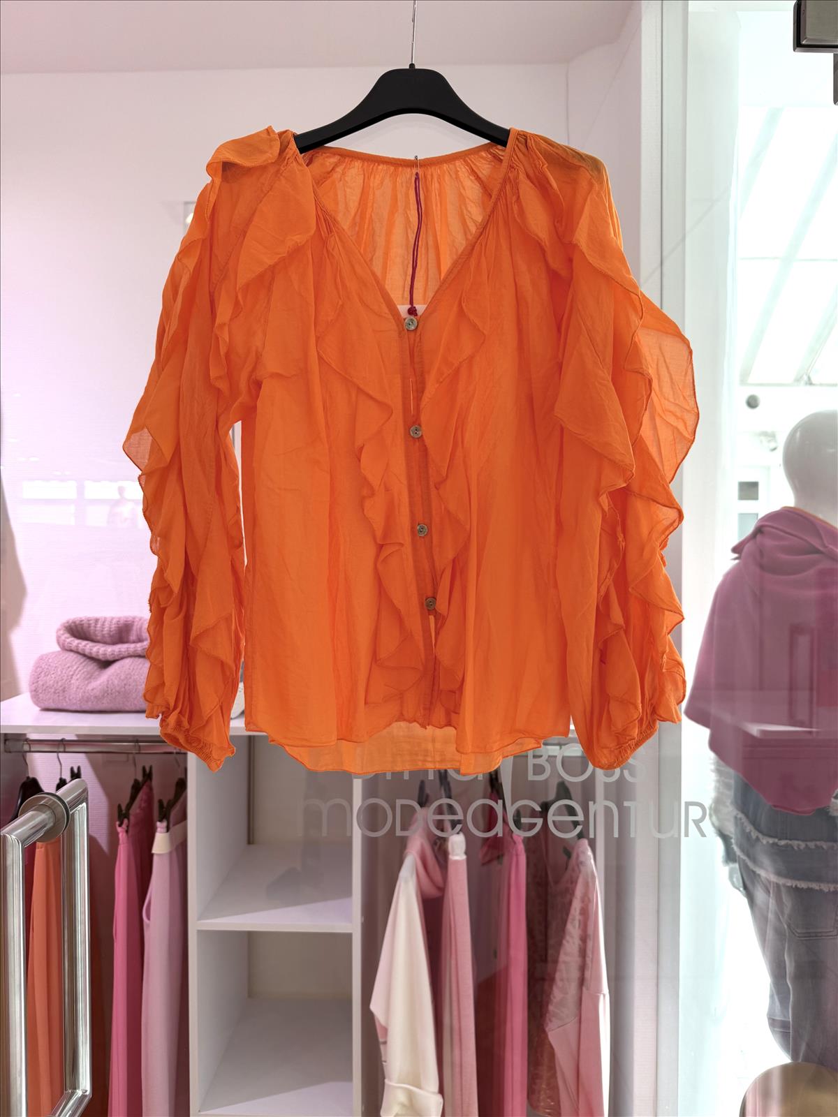 Modeagentur Ditta Boss e. K. - Damenbekleidung