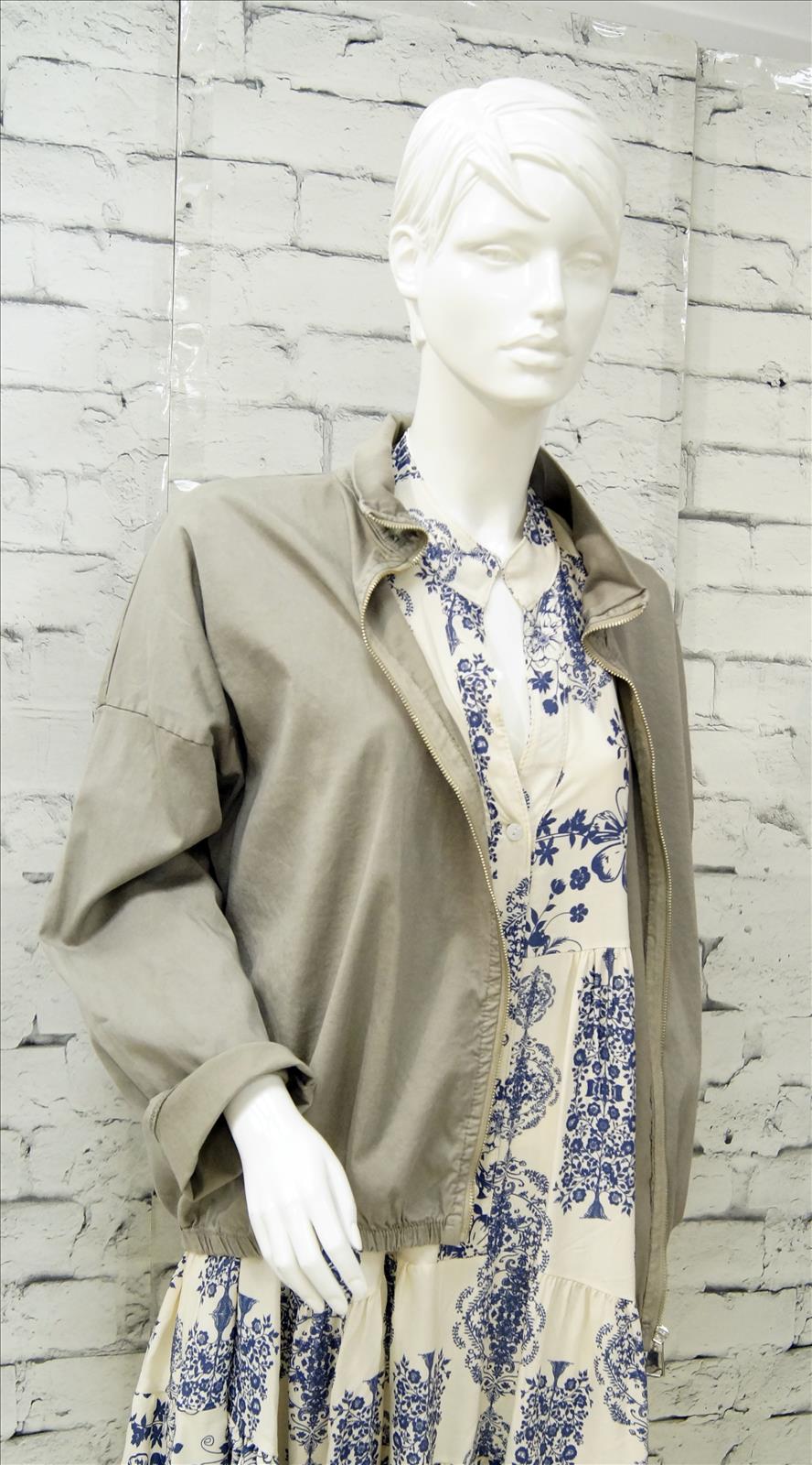 Bhatti Mode GmbH - Young fashion, DOB - Blusen, Hosen Jacken, Jeans, Kleider, Pullover etc.