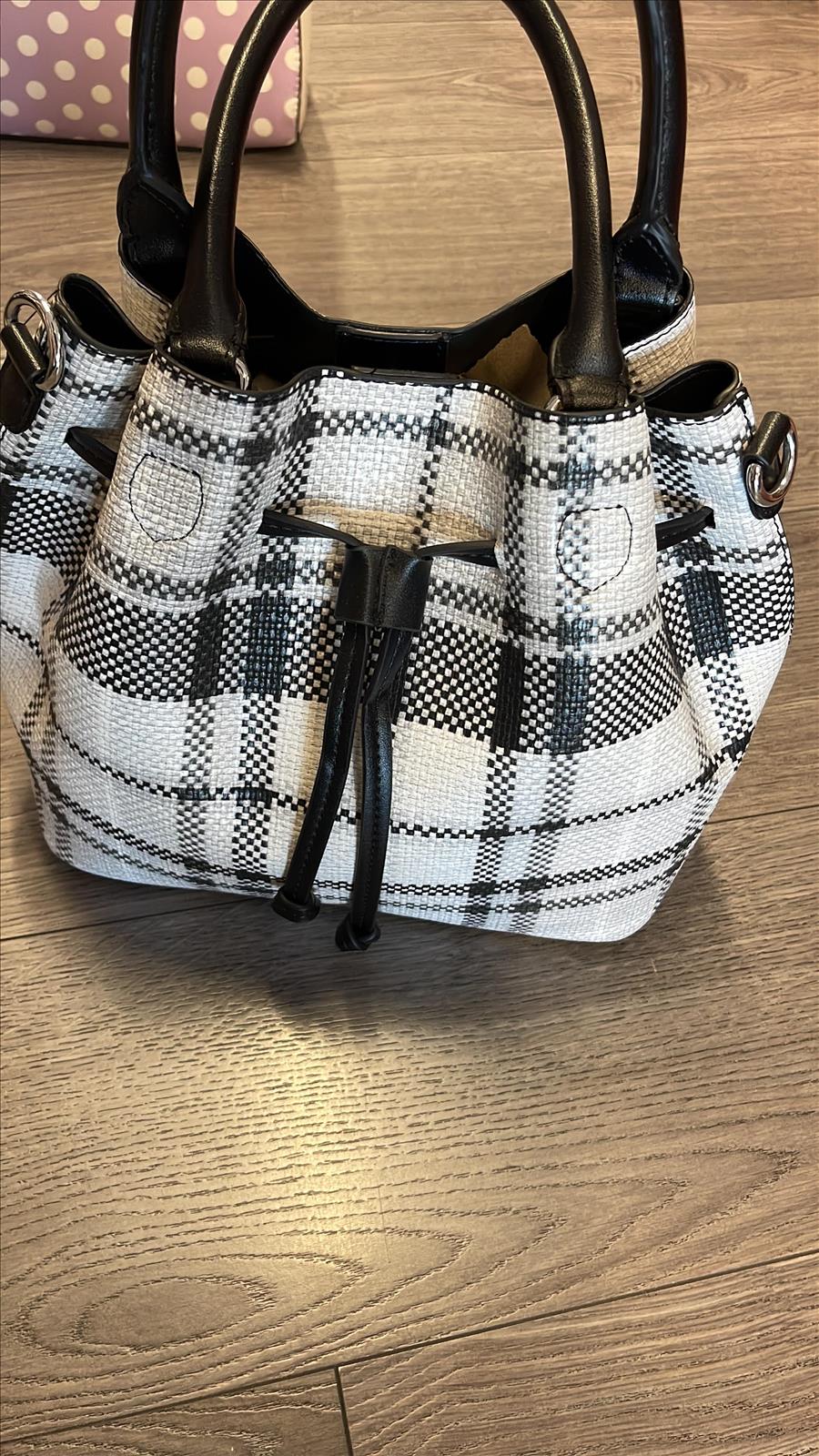 König Taschen Großhandel - Taschen, Abendtaschen, Schuhe