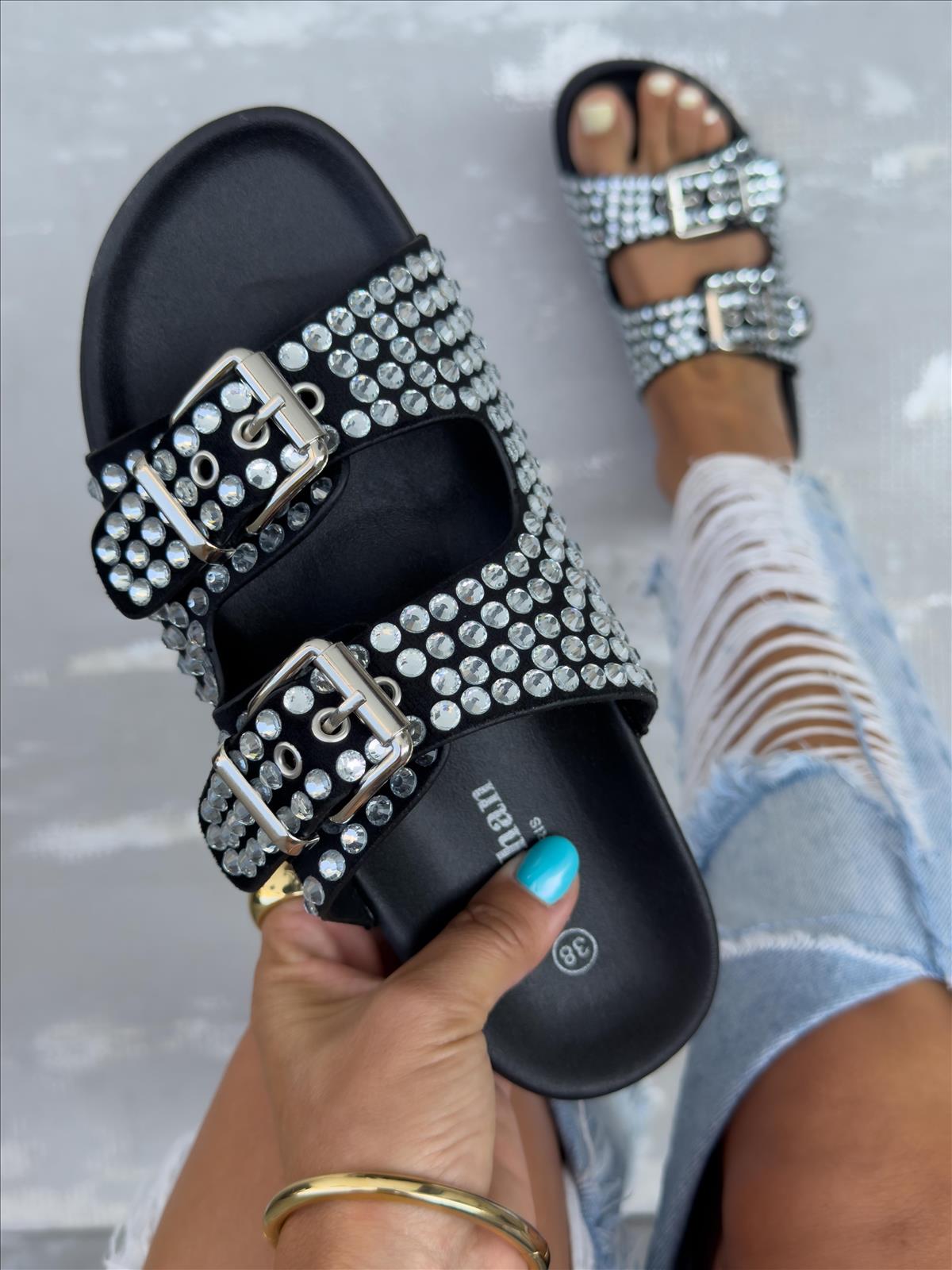 efashion s.r.o. - DOB;Accesoires;Schuhe;Young Fashion - Medvedov