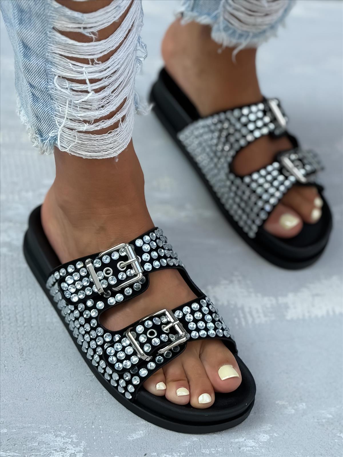 efashion s.r.o. - DOB;Accesoires;Schuhe;Young Fashion - Medvedov