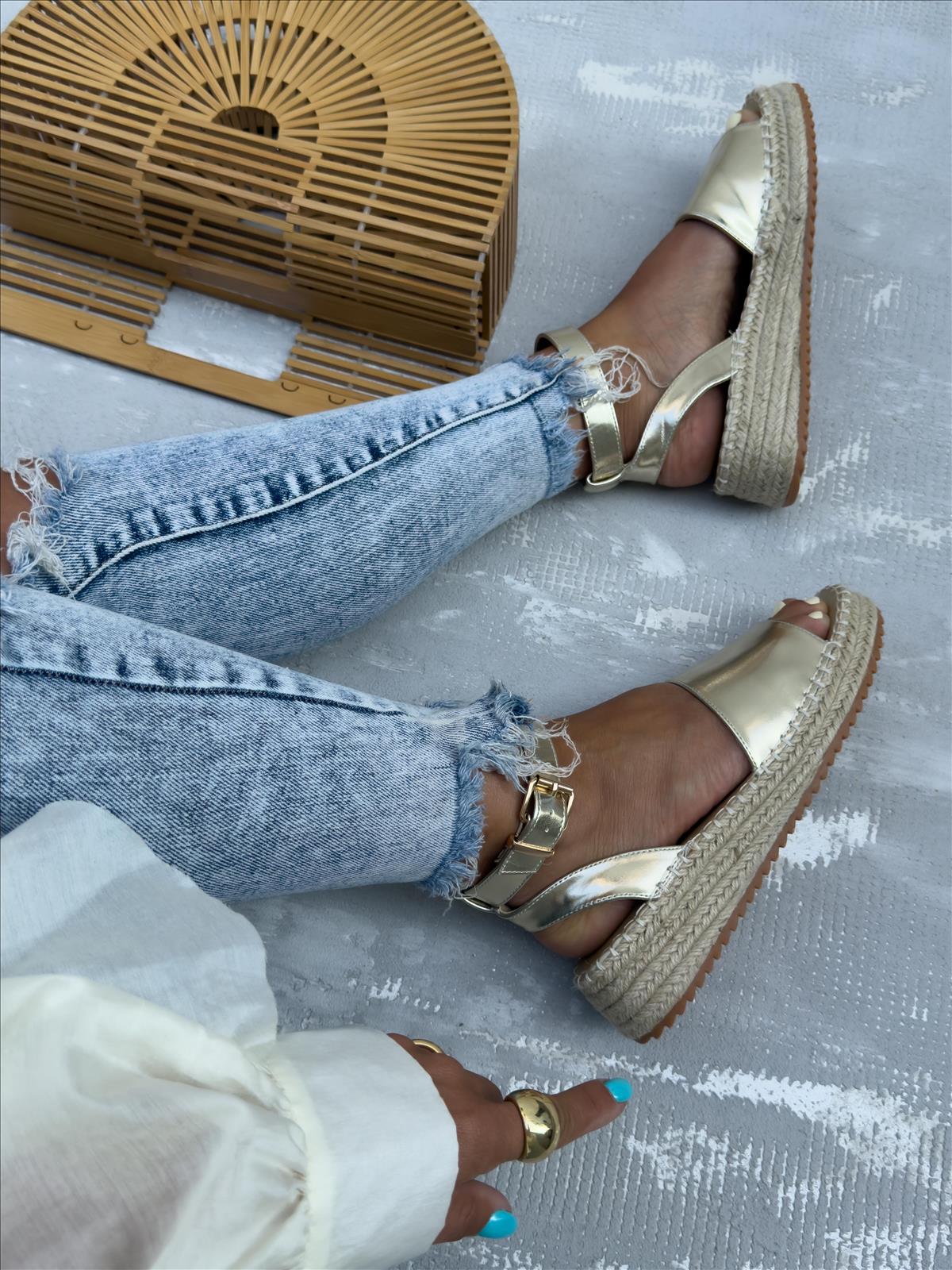 efashion s.r.o. - DOB;Accesoires;Schuhe;Young Fashion - Medvedov