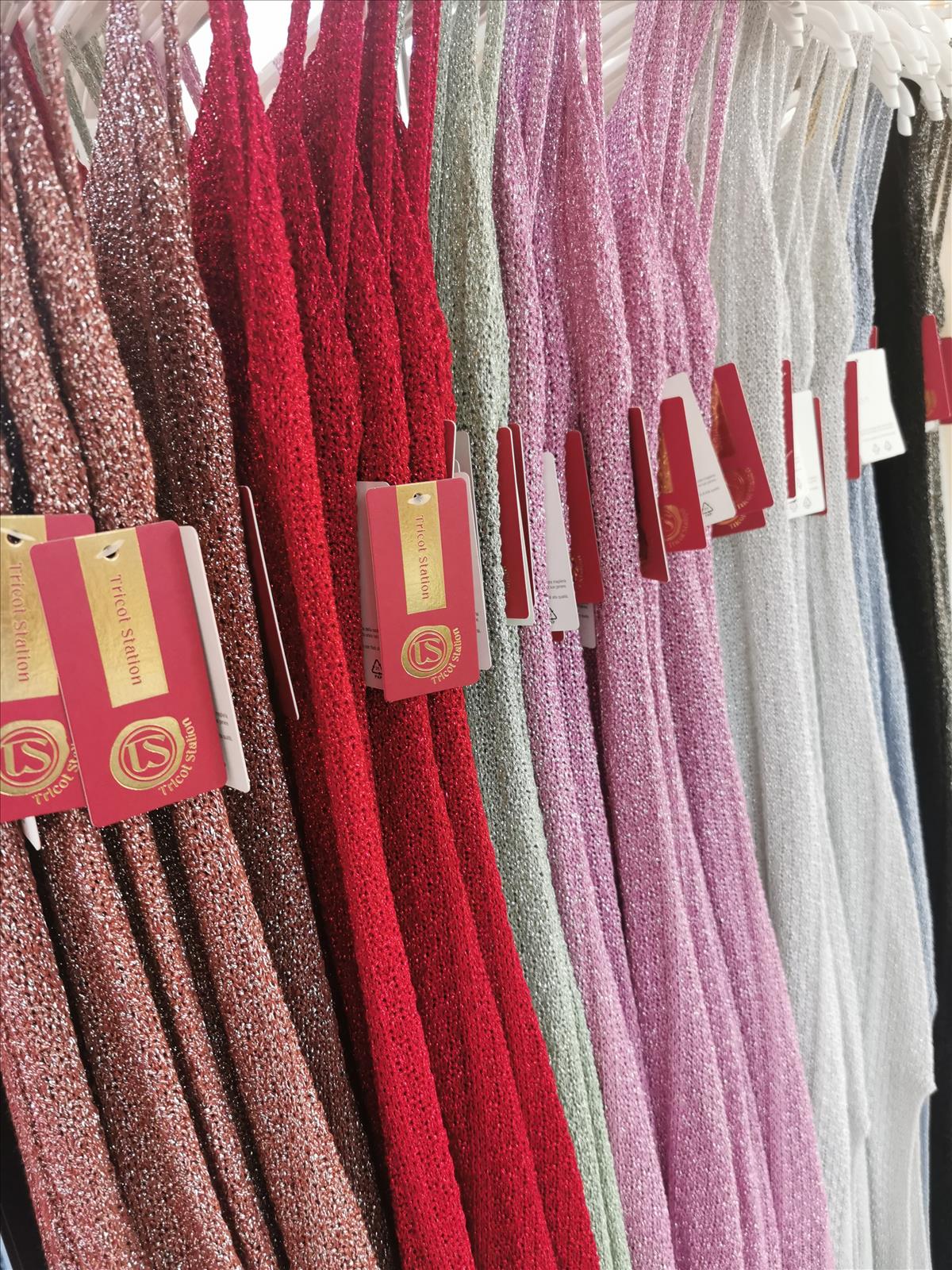 Miss Furs GmbH - MISS FURS Damenmode - Accessoires, Sportswear, Jeans, Tops, Bags