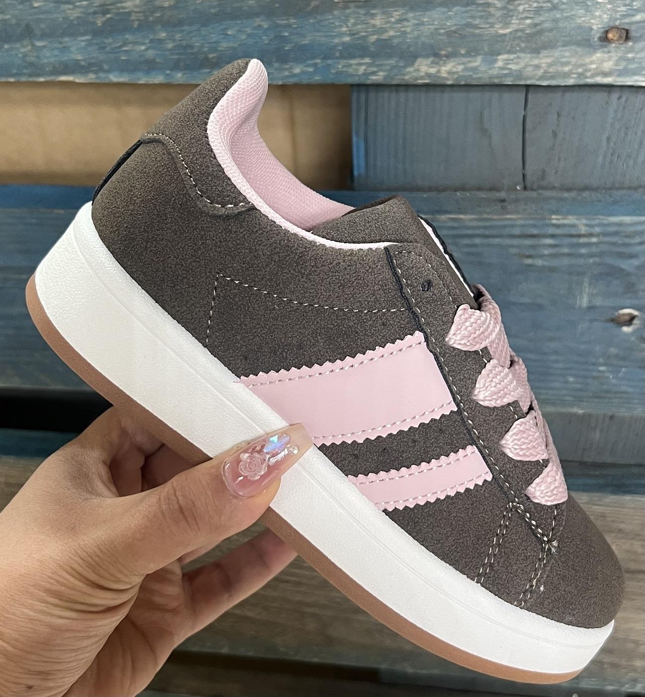 Lujah Shoes (Schuhgrosshandel)
