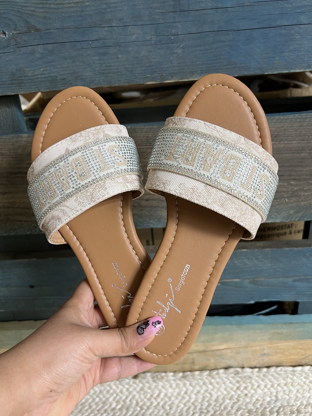 Lujah Shoes (Schuhgrosshandel)