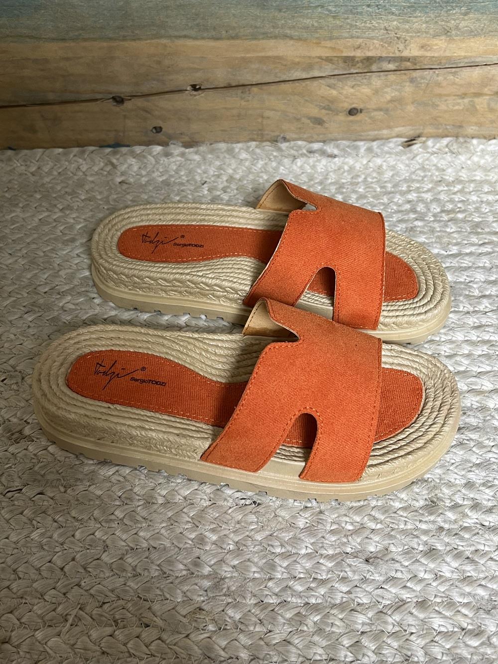 Lujah Shoes (Schuhgrosshandel)