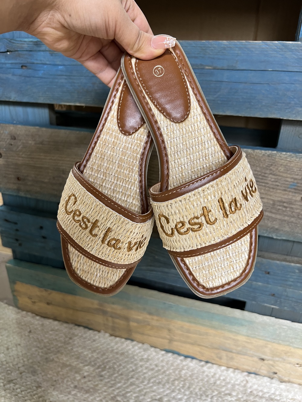 Lujah Shoes (Schuhgrosshandel)