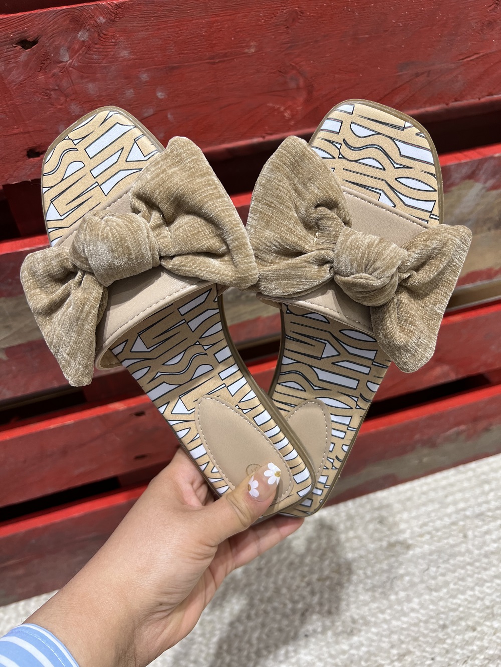 Lujah Shoes (Schuhgrosshandel)