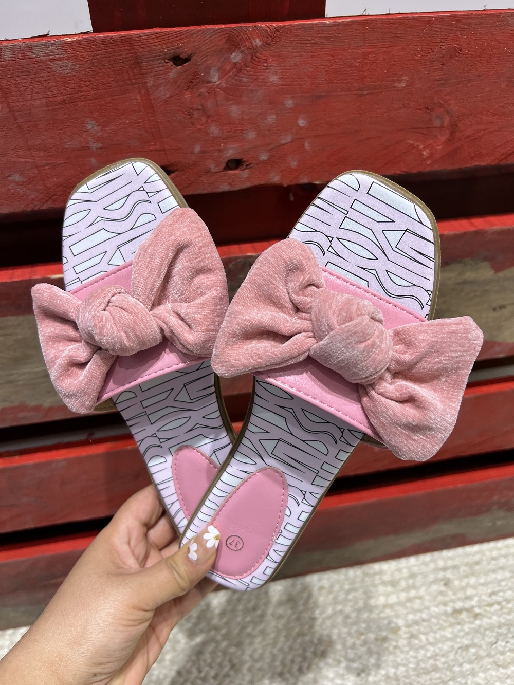 Lujah Shoes (Schuhgrosshandel)