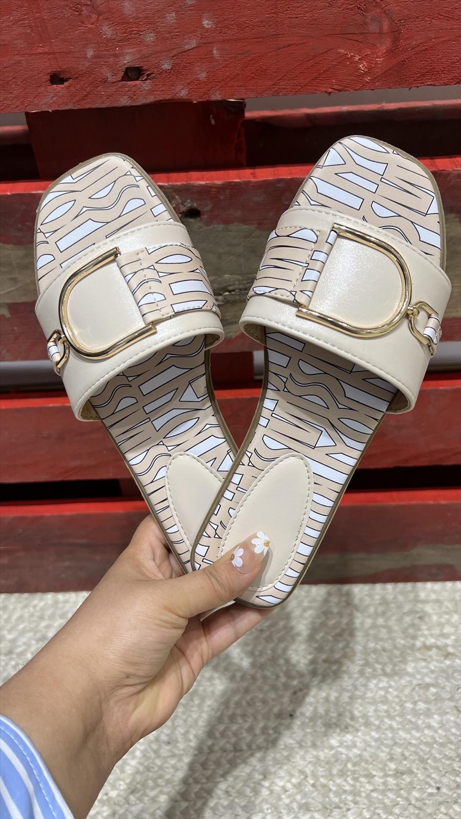 Lujah Shoes (Schuhgrosshandel)