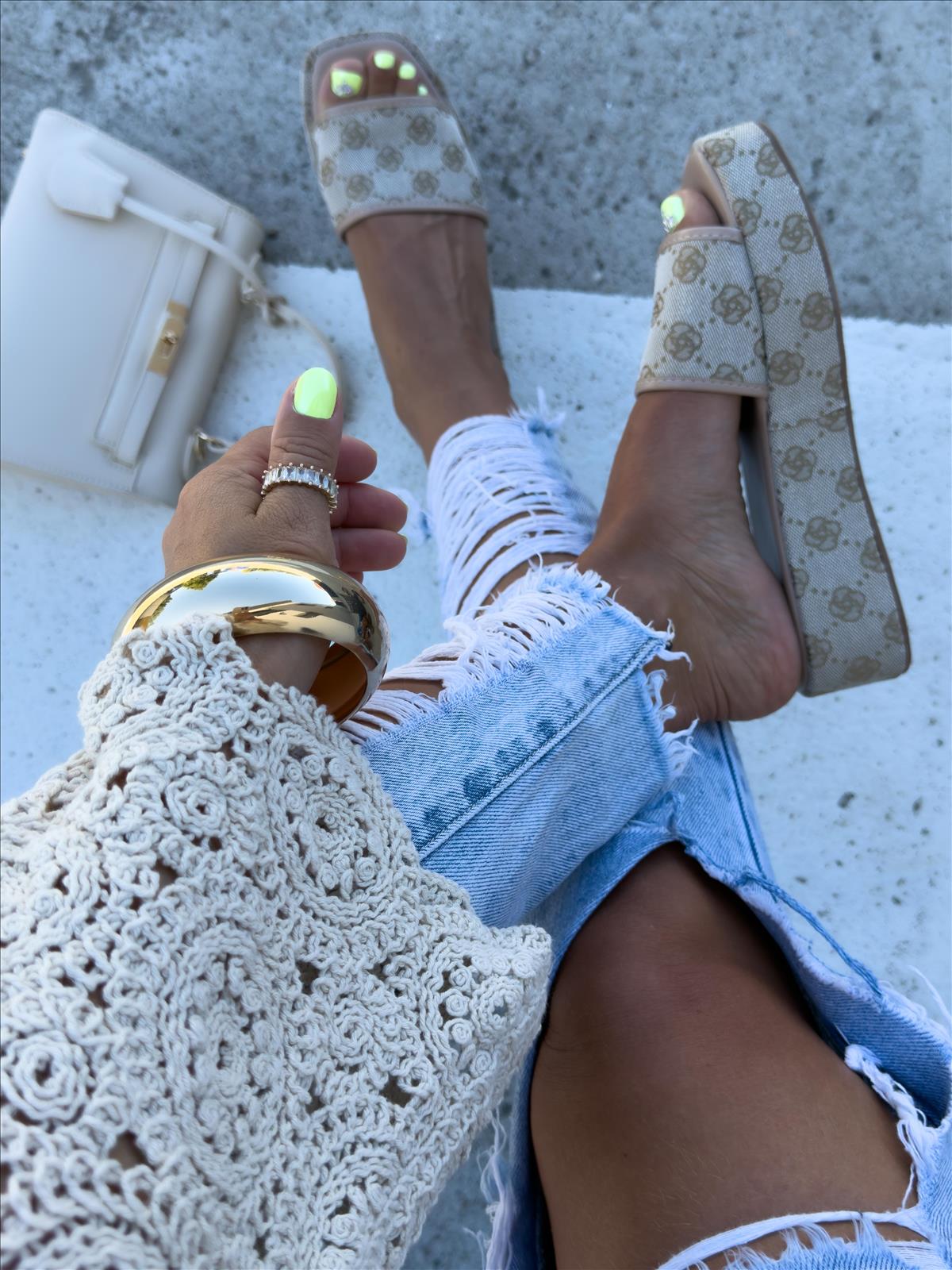efashion s.r.o. - DOB;Accesoires;Schuhe;Young Fashion - Medvedov
