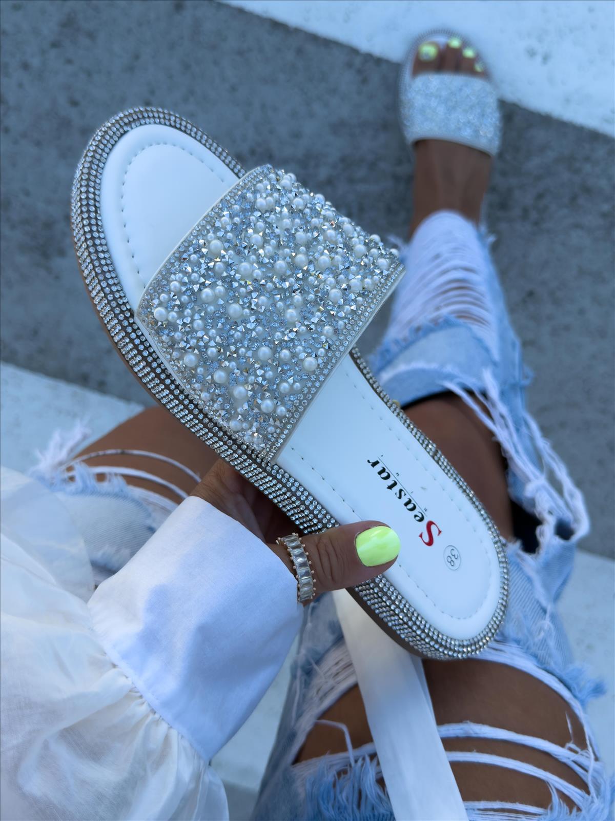 efashion s.r.o. - DOB;Accesoires;Schuhe;Young Fashion - Medvedov
