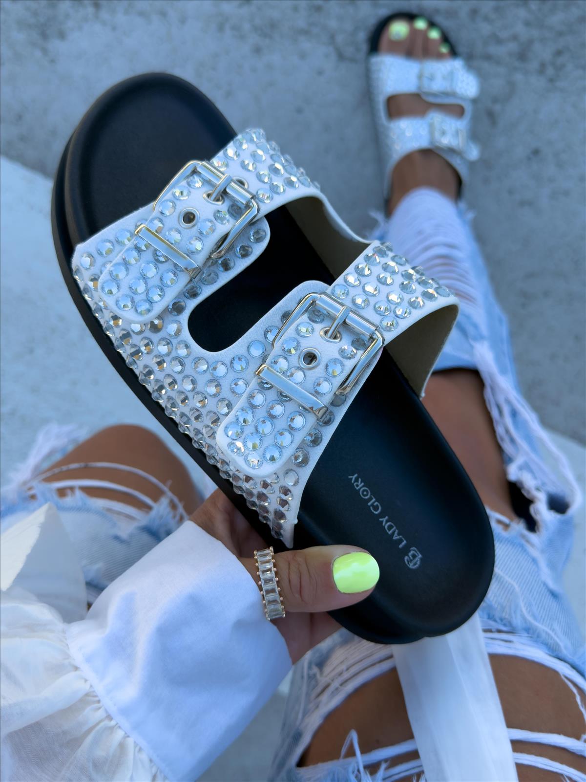 efashion s.r.o. - DOB;Accesoires;Schuhe;Young Fashion - Medvedov