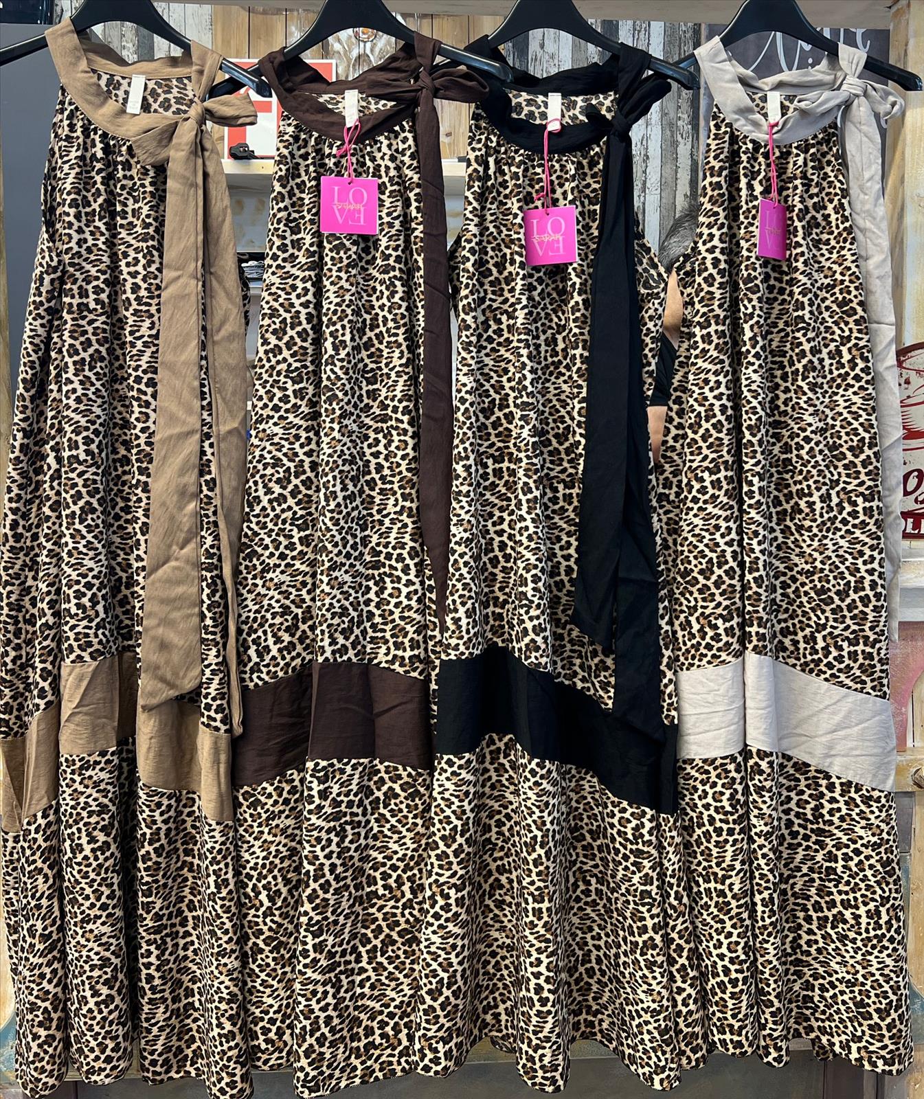 Element of Joy - Damenbekleidung und Accessoires - Wiesbaden