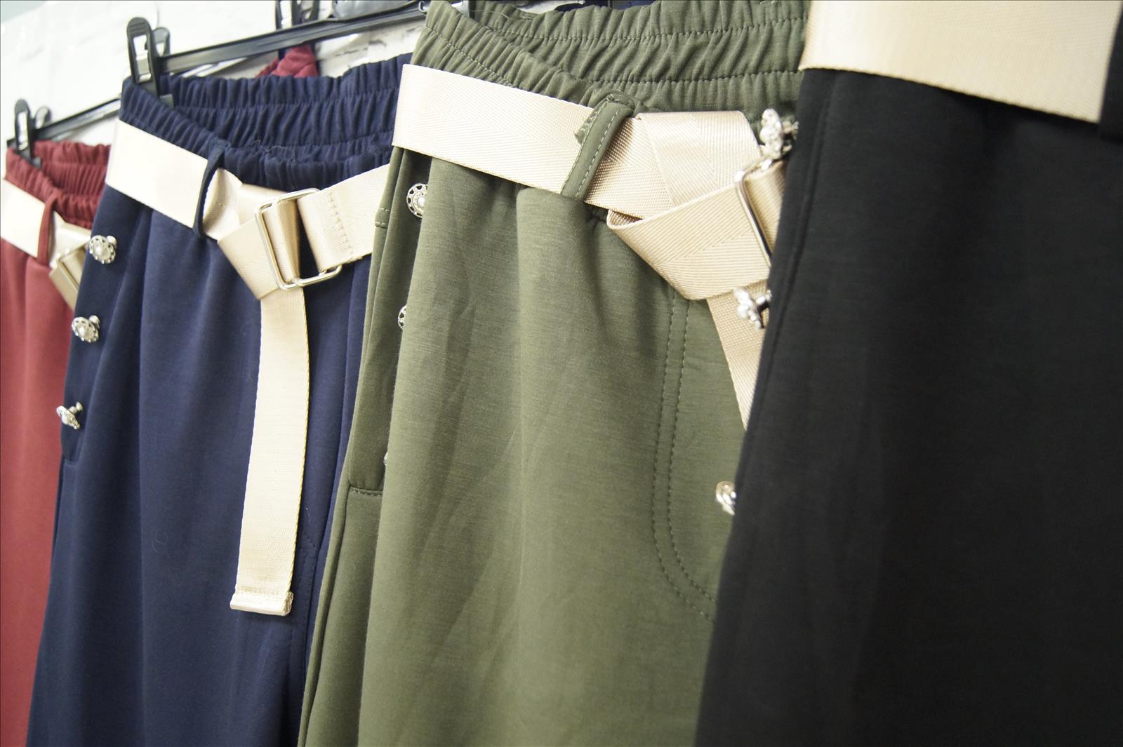 Bhatti Mode GmbH - Young fashion, DOB - Blusen, Hosen Jacken, Jeans, Kleider, Pullover etc.