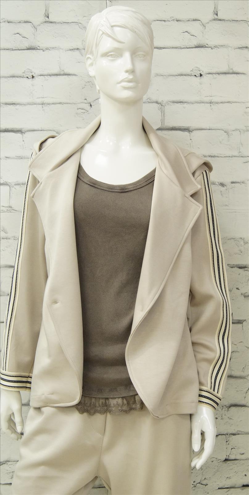 Bhatti Mode GmbH - Young fashion, DOB - Blusen, Hosen Jacken, Jeans, Kleider, Pullover etc.