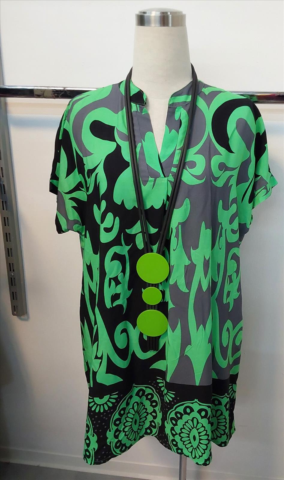 Khan Mode GmbH - Les Freres, Binich Young Fashion - Shirts, Tuniken, Jacken, Blusen, Westen, Hosen