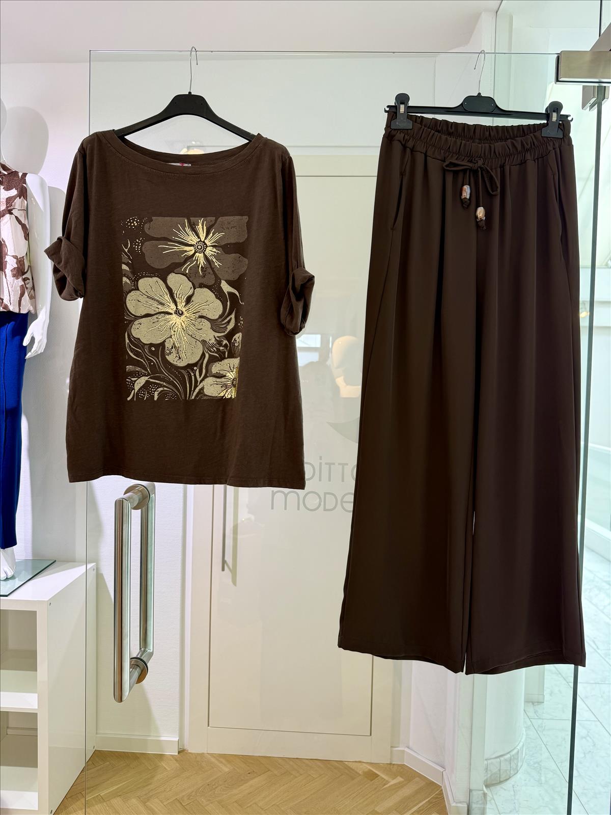 Modeagentur Ditta Boss e. K. - Damenbekleidung