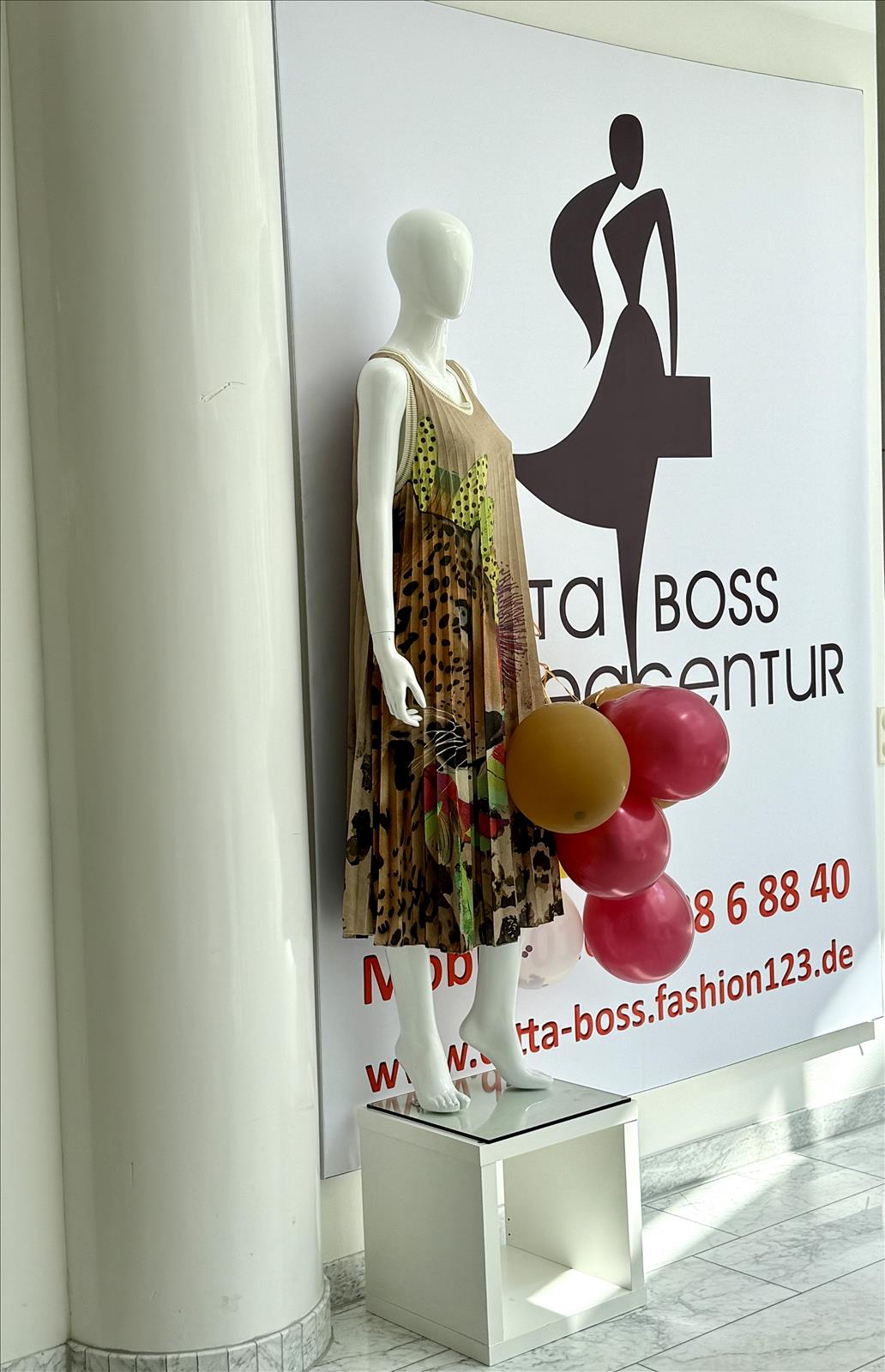 Modeagentur Ditta Boss e. K. - Damenbekleidung