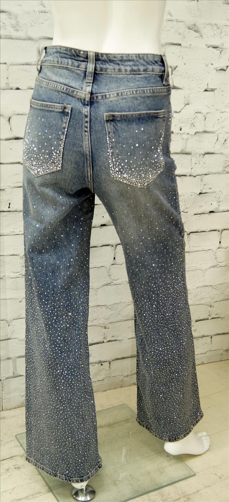 Bhatti Mode GmbH - Young fashion, DOB - Blusen, Hosen Jacken, Jeans, Kleider, Pullover etc.