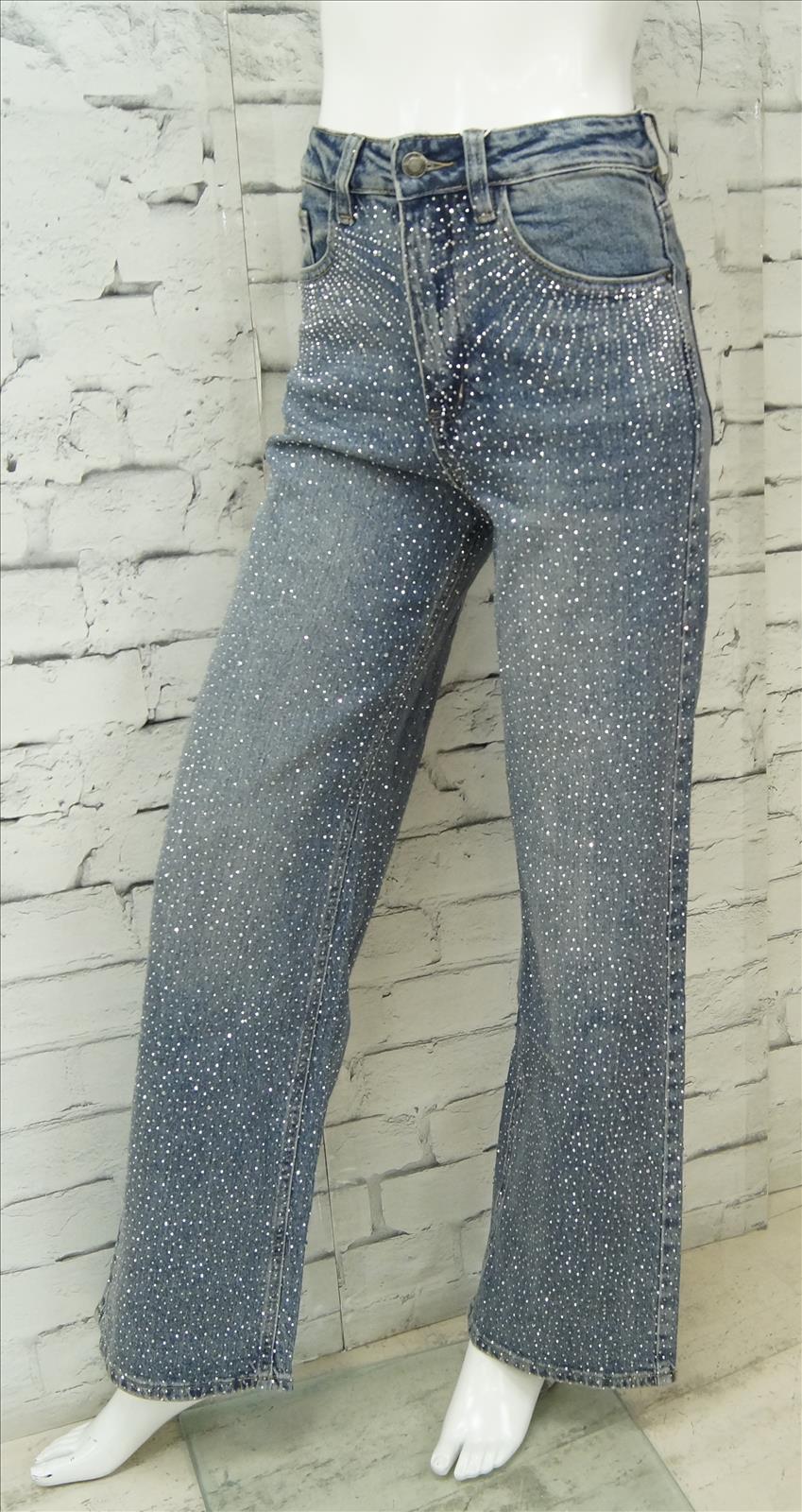 Bhatti Mode GmbH - Young fashion, DOB - Blusen, Hosen Jacken, Jeans, Kleider, Pullover etc.