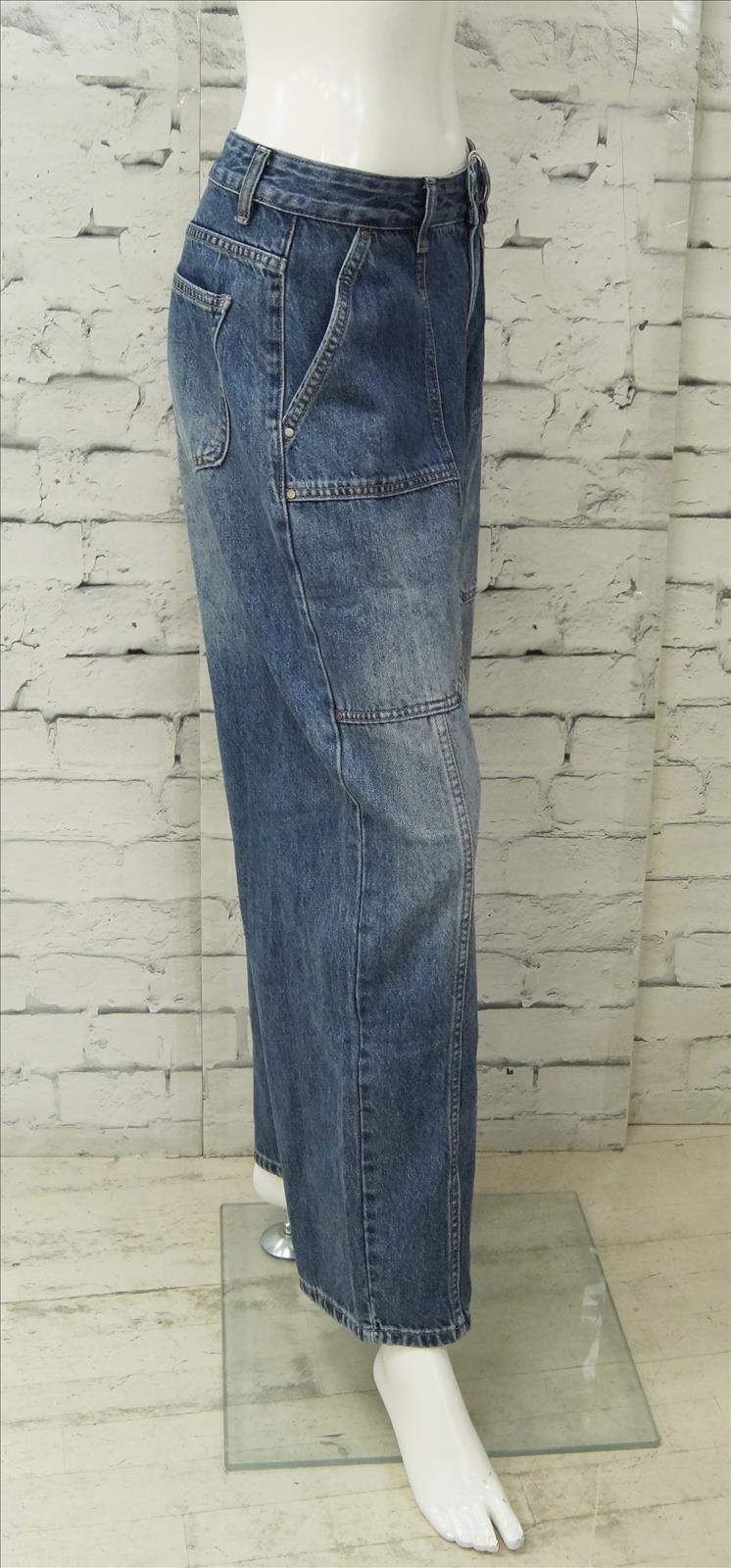 Bhatti Mode GmbH - Young fashion, DOB - Blusen, Hosen Jacken, Jeans, Kleider, Pullover etc.