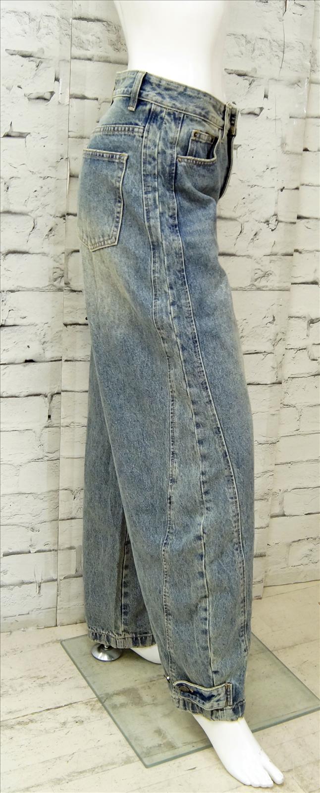 Bhatti Mode GmbH - Young fashion, DOB - Blusen, Hosen Jacken, Jeans, Kleider, Pullover etc.