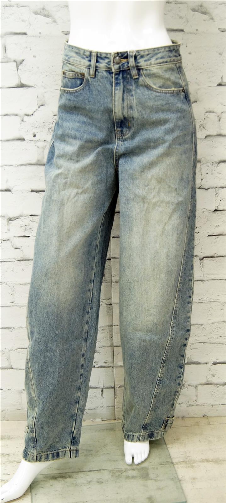 Bhatti Mode GmbH - Young fashion, DOB - Blusen, Hosen Jacken, Jeans, Kleider, Pullover etc.