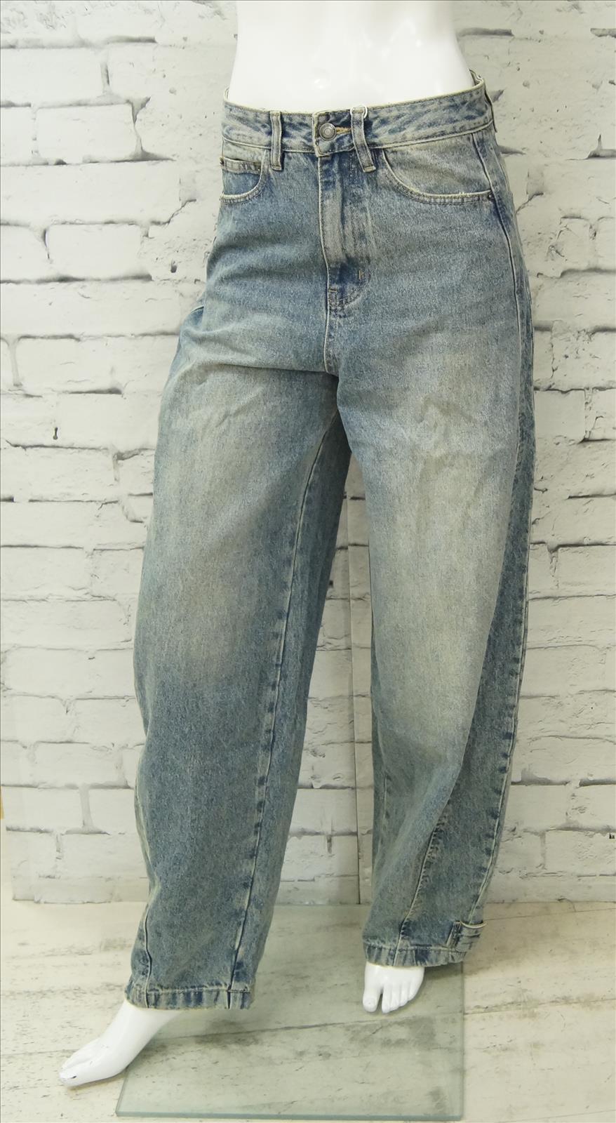 Bhatti Mode GmbH - Young fashion, DOB - Blusen, Hosen Jacken, Jeans, Kleider, Pullover etc.
