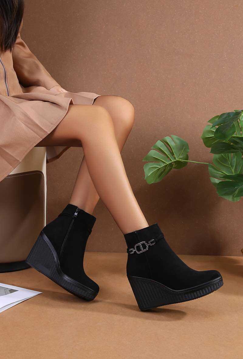 Lujah Shoes (Schuhgrosshandel)
