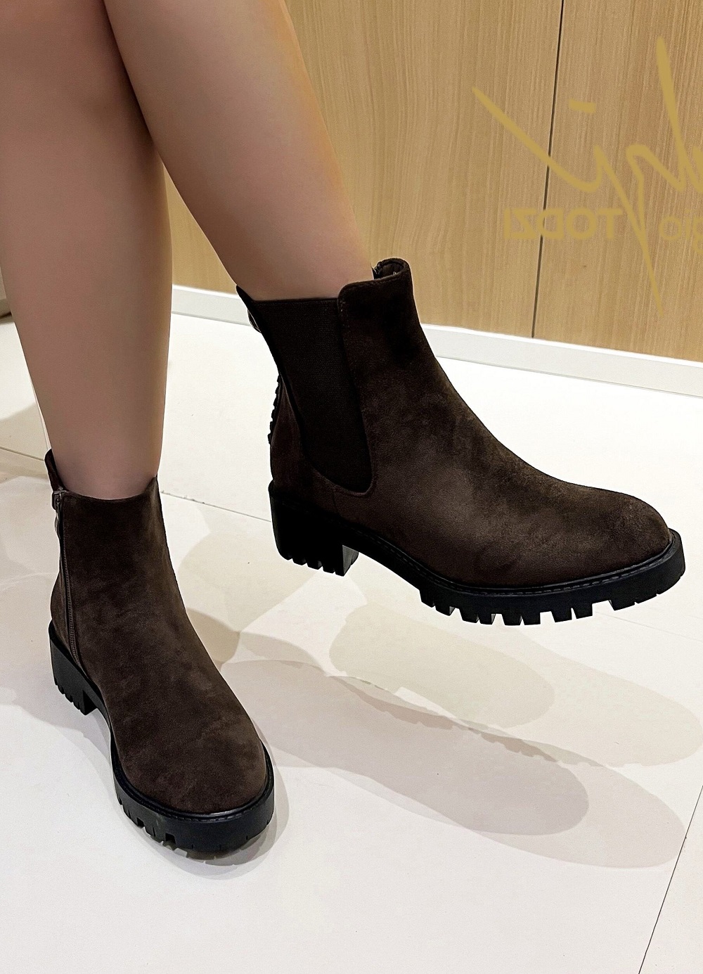 Lujah Shoes (Schuhgrosshandel)