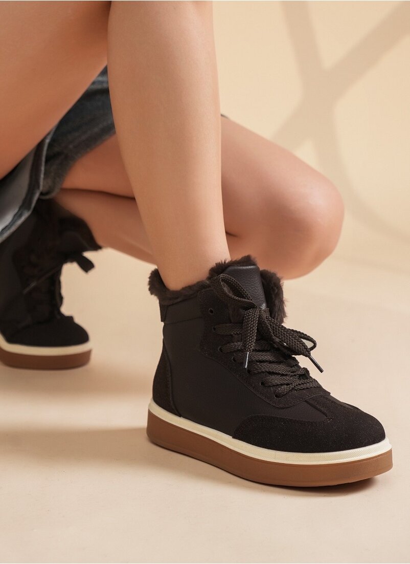 Lujah Shoes (Schuhgrosshandel)