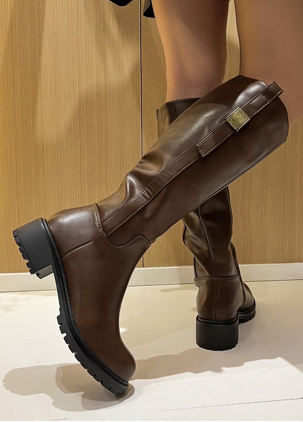 Lujah Shoes (Schuhgrosshandel)