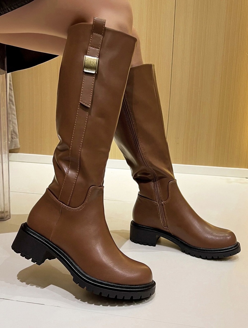 Lujah Shoes (Schuhgrosshandel)