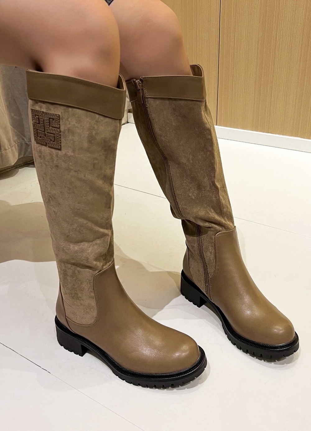 Lujah Shoes (Schuhgrosshandel)