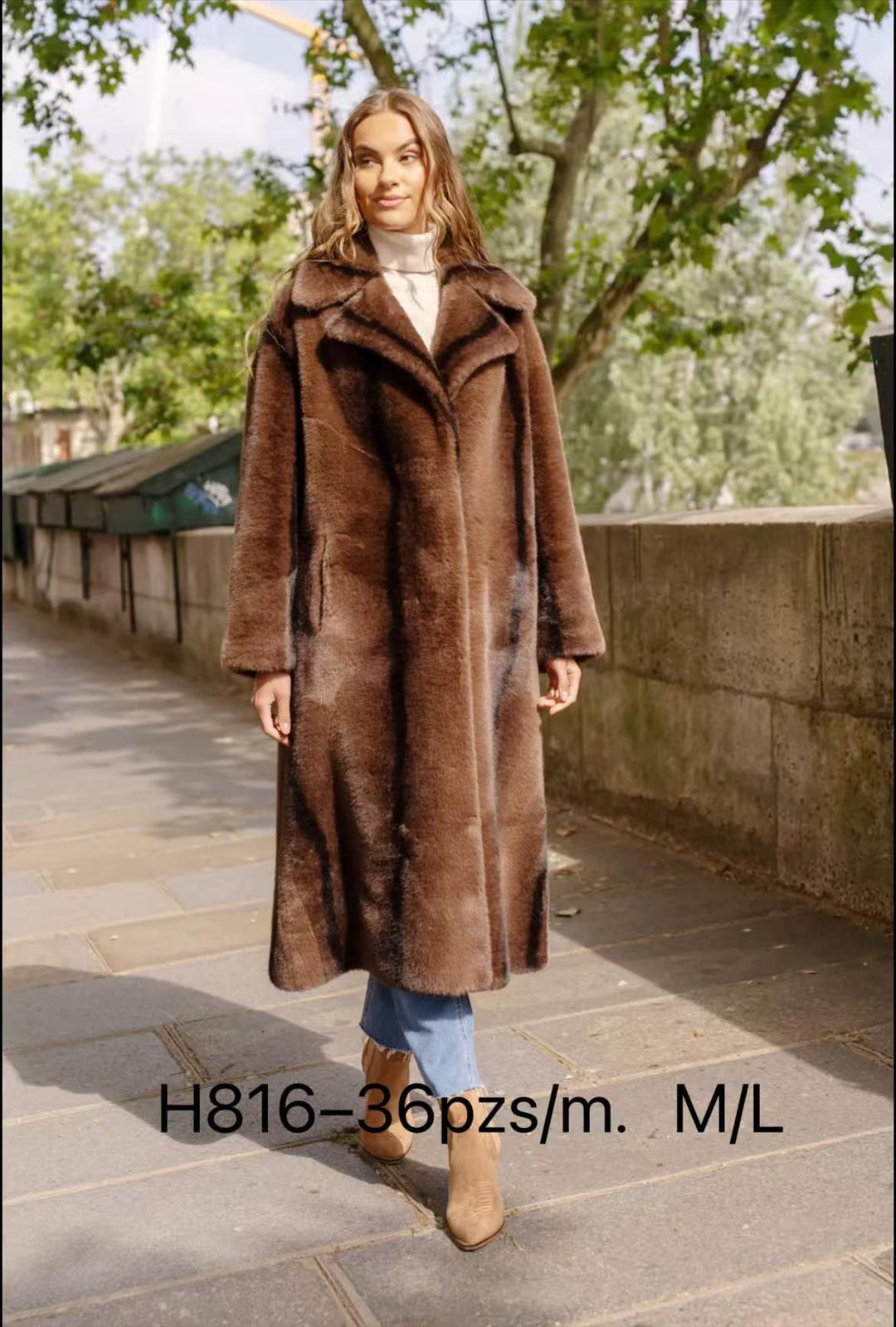 8star Mode GmbH - DOB; Young Fashion - Neuss